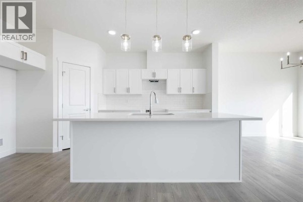 4pc Bathroom - 27 Nova Road, Cochrane, AB T4C3R5 Photo 5