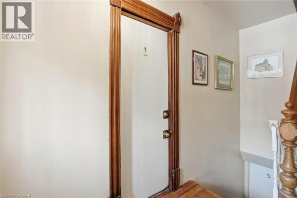 27 Ontario Avenue, Hamilton, ON, photo 3