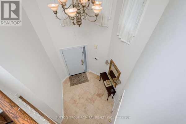 Kitchen - 27 Pine Hollow Crescent, Vaughan, ON L6A2L6 Photo 5