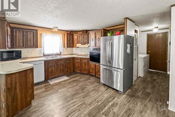 27 Prairie Sun Court, Swift Current, SK, photo 3