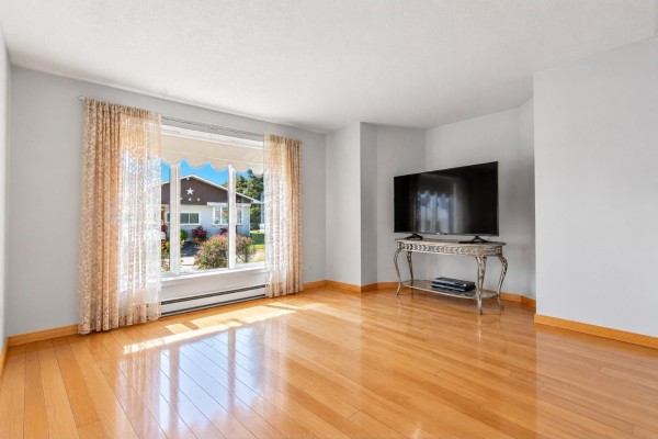 Other - 27 Rue Albert, Fort Coulonge, QC J0X1V0 Photo 5