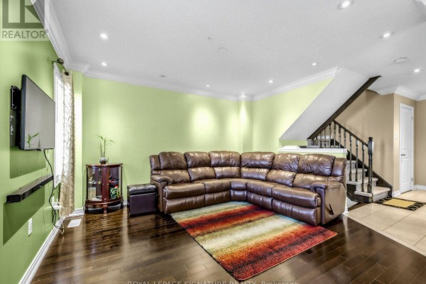 Family room - 27 Shapland Crescent, Ajax, ON L1Z0K2 Photo 5