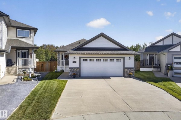 Primary Bedroom - 27 Silverstone Dr, Stony Plain, AB T7Z0E8 Photo 4