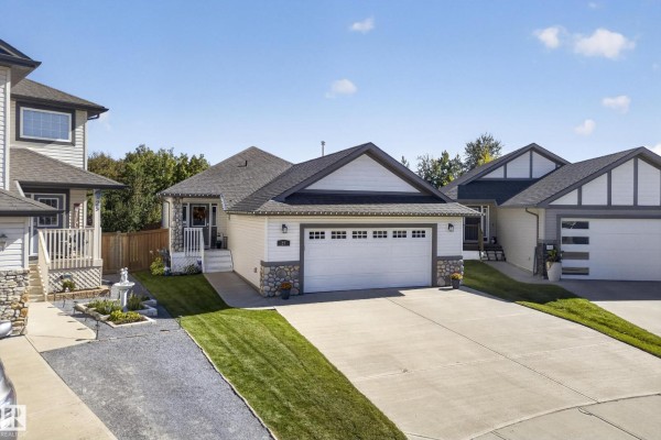 Bedroom 2 - 27 Silverstone Dr, Stony Plain, AB T7Z0E8 Photo 5