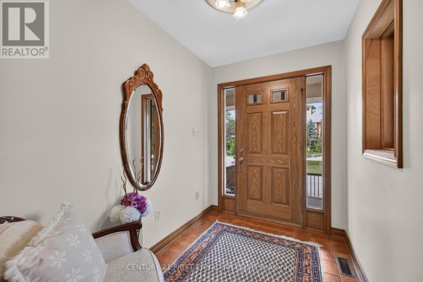 Eating area - 27 Stirrup Court, London North, ON N6G3T8 Photo 5