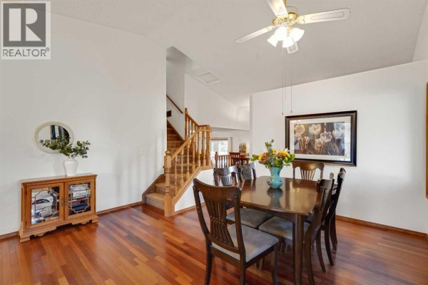 Dining room - 27 Sun Harbour Road Se, Calgary, AB T2X3A6 Photo 4