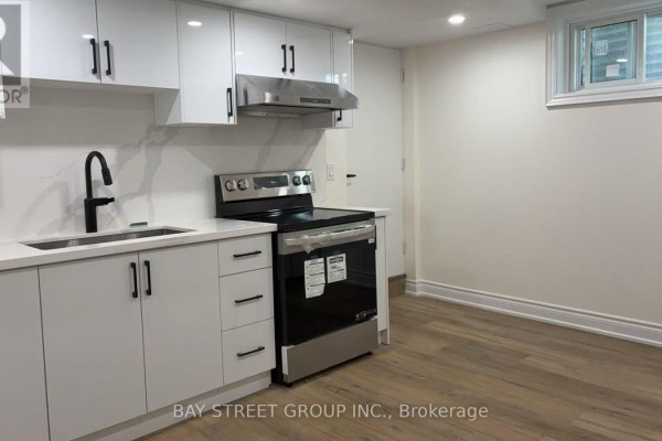 27 Sycamore Drive, Markham