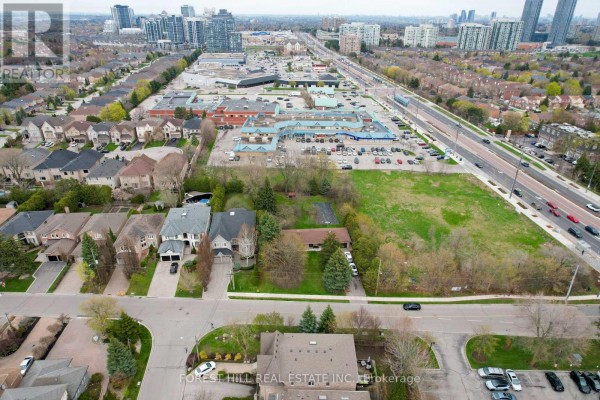 27 Vaughan Boulevard, Vaughan, ON L4J3N8 Photo 5