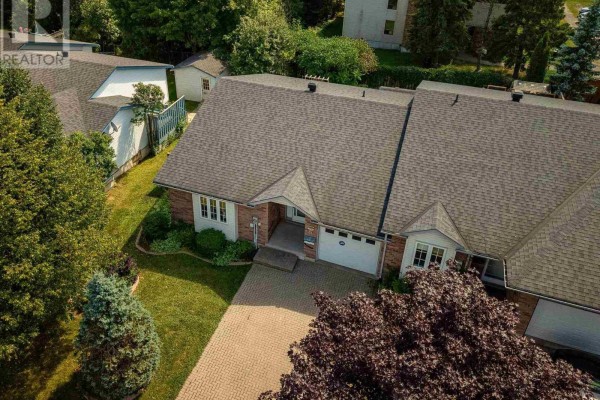 27 Village Ct, Sault Ste  Marie, ON, photo 3