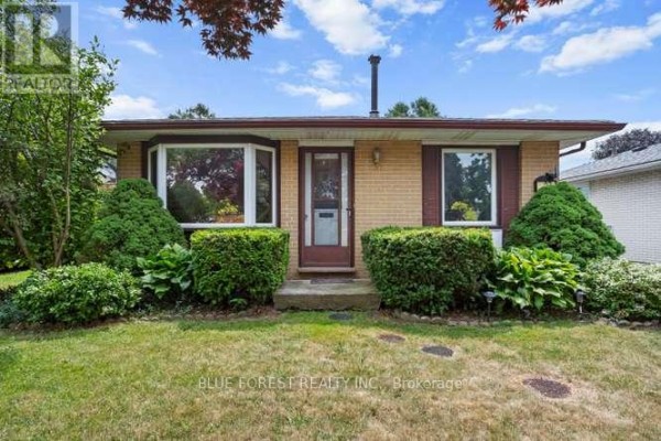 27 Villeneuve Crescent, London East, ON, photo 2