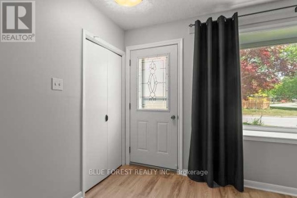 27 Villeneuve Crescent, London East, ON, photo 3