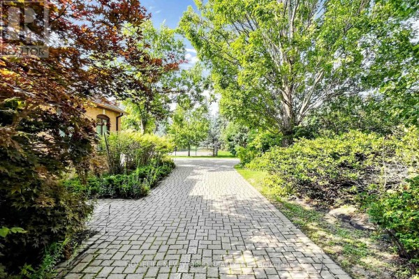 27 Walnut Glen Place, Markham, ON, photo 2