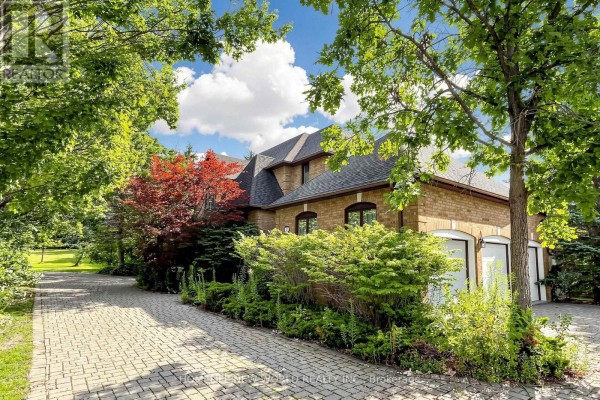 27 Walnut Glen Place, Markham, ON, photo 3
