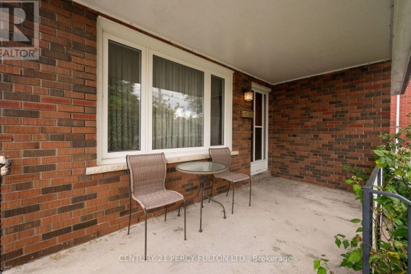 Dining room - 27 Willingdon Avenue, Toronto, ON M1N2L1 Photo 2