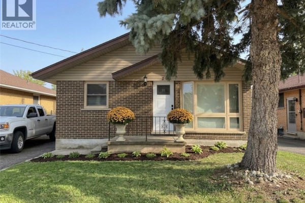 27 Winslow Drive, Kitchener