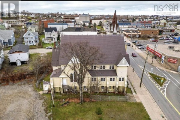 270 Commercial Street, Glace Bay, NS, photo 3