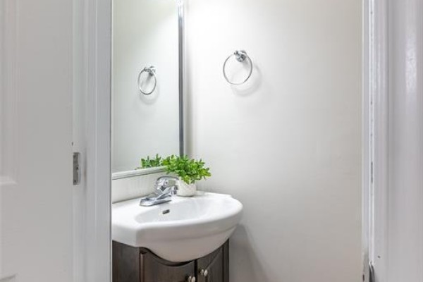 4pc Bathroom - 270 Greenfield Lane, Chatham, ON N7L5N4 Photo 5