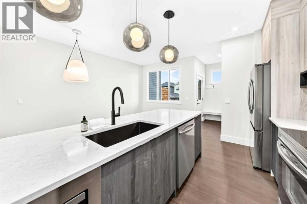 Dining room - 270 Greystone Boulevard, Cochrane, AB T4C3P2 Photo 4