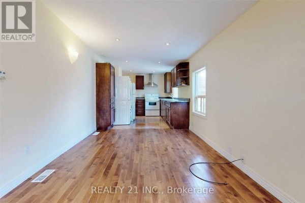 Primary Bedroom - 270 Linsmore Crescent, Toronto, ON M4J4L7 Photo 4