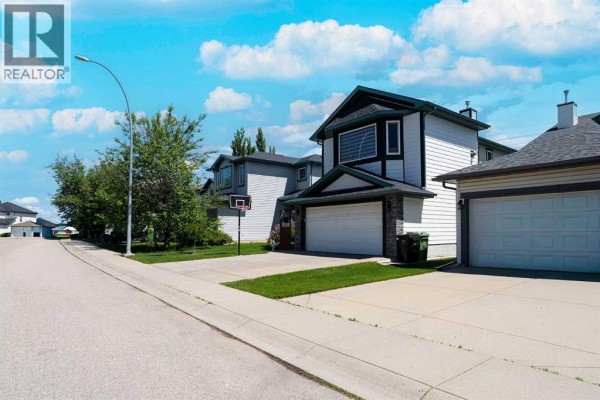 Living room - 270 Somerside Park Sw, Calgary, AB T2Y3G5 Photo 3