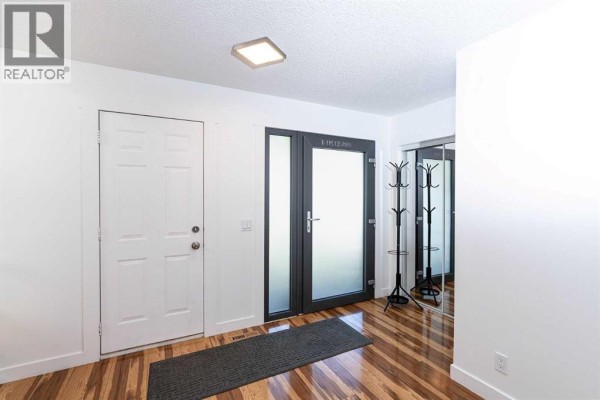 Primary Bedroom - 270 Somerside Park Sw, Calgary, AB T2Y3G5 Photo 5