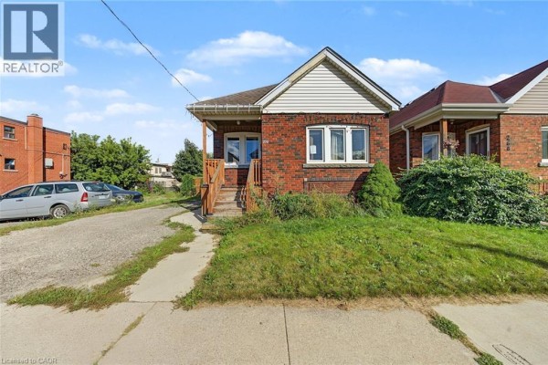270 Weir Street N, Hamilton, ON, photo 2