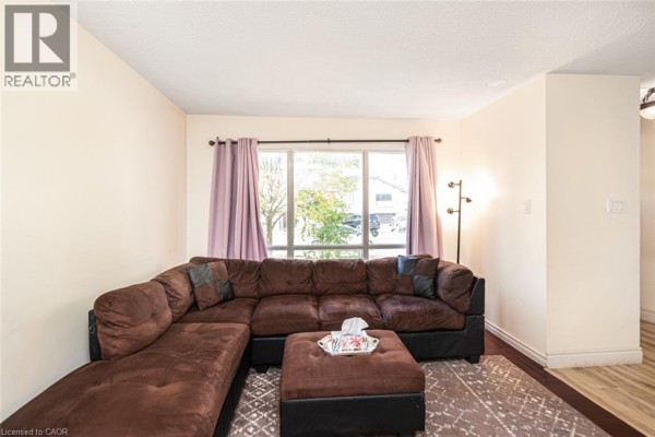 Bedroom - 2700 E Barton Street E Unit# 5, Hamilton, ON L8E2J7 Photo 3