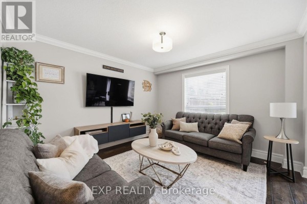 Living room - 2700 Foxbend Link, London North, ON N6G0M7 Photo 3