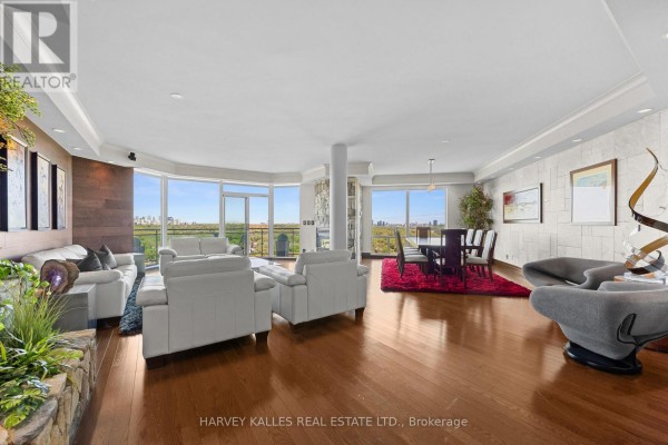 Living room - 2701 - 300 Bloor Street E, Toronto, ON M4W3Y2 Photo 3