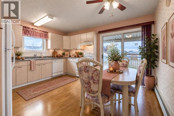 Breakfast - 2701 24 Avenue, Nanton, AB T0L1R0 Photo 4