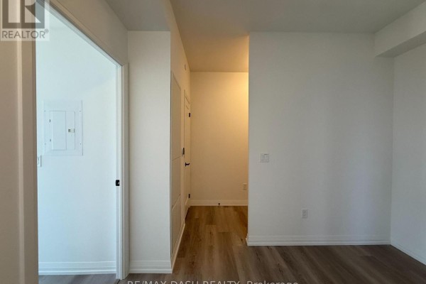 Living room - 2702 - 280 Dundas Street W, Toronto, ON M5T0E3 Photo 5