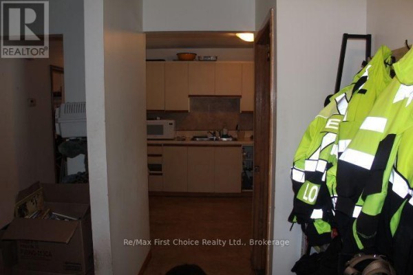 Foyer - 2702 Churchill Drive E, Thunder Bay, ON P7C1V3 Photo 4