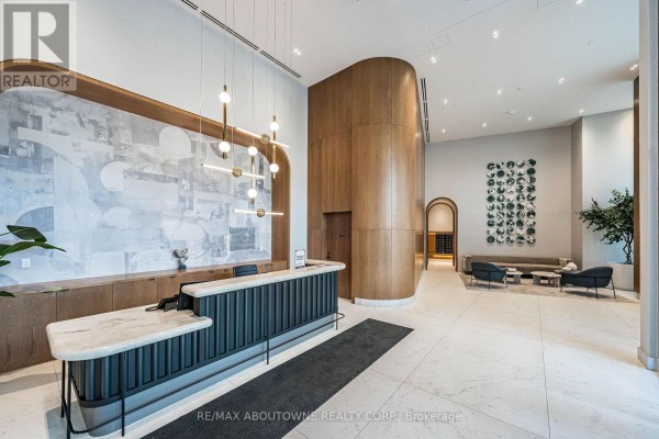 2703 - 1185 Dupont Street, Toronto, ON M6H0G5 Photo 4