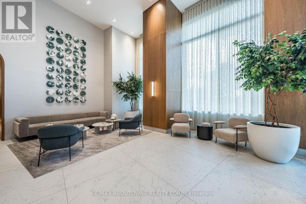 2703 - 1185 Dupont Street, Toronto, ON M6H0G5 Photo 5