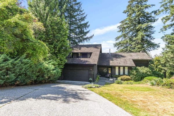 2704 St. Moritz Way, Abbotsford, BC V3G1C3 Photo 4