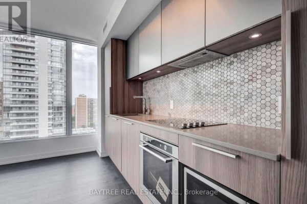 2706 - 85 Wood Street, Toronto