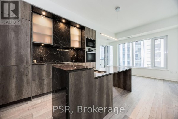 2707 - 11 Yorkville Avenue, Toronto