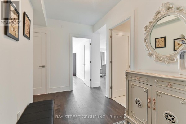 2707 - 30 Inn On The Park Drive, Toronto, ON M3C0P8 Photo 5