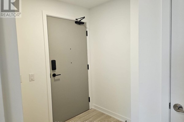 2707 - 5105 Hurontario Street, Mississauga, ON L4Z3X7 Photo 4