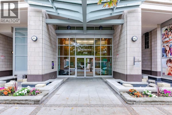 2707 2968 Glen Drive, Coquitlam