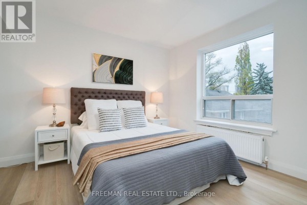 Primary Bedroom - 2707 Yonge Street, Toronto, ON M4N2H8 Photo 2