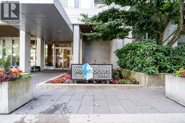 2708 2289 Yukon Crescent, Burnaby, BC V5C0B2 Photo 4