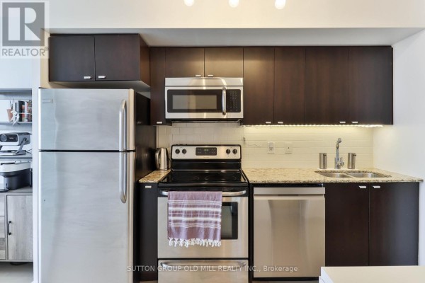 Kitchen - 2709 - 105 The Queensway, Toronto, ON M6S5B5 Photo 3