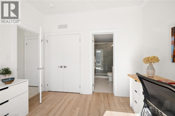 Living room/Dining room - 271 Grey Silo Road Unit# 34, Waterloo, ON N2K0E9 Photo 4