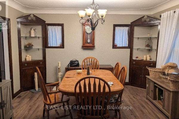 Primary Bedroom - 271 Joseph Street, Chatham Kent, ON N7L3H3 Photo 3