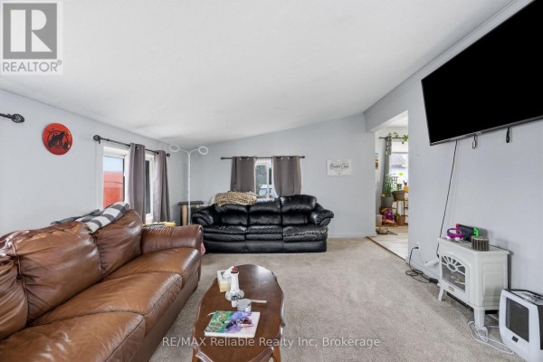 271 Main Street, Central Huron, ON, photo 3