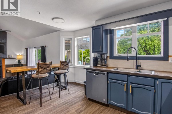 4pc Ensuite bath - 271 Middle Bench Road S, Penticton, BC V2A8S8 Photo 5