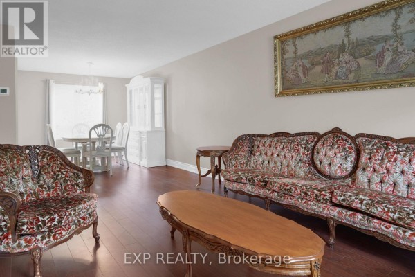 Kitchen - 271 Murray Street, Brampton, ON L6X3S2 Photo 5