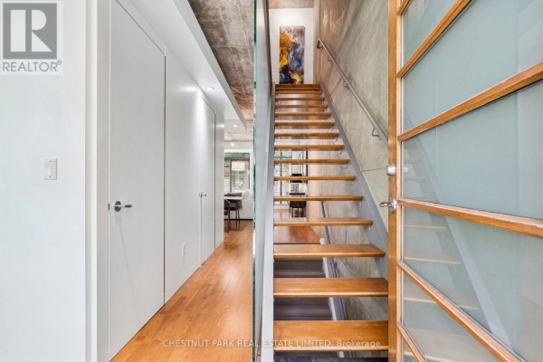 271 Mutual Street, Toronto, ON, photo 3