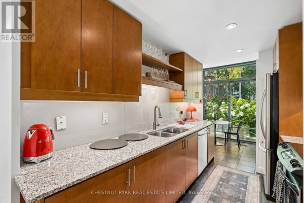 Living room - 271 Mutual Street, Toronto, ON M4Y1X6 Photo 5